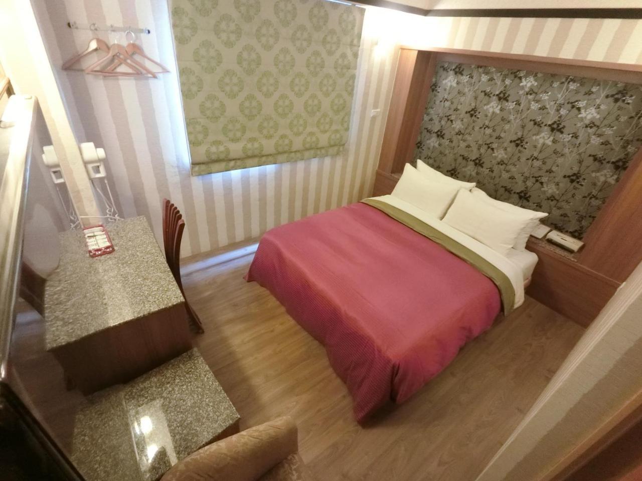 Nice Hotel Тайбей Екстер'єр фото